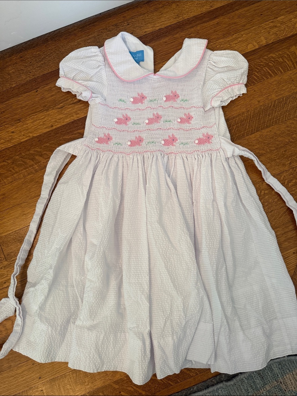 Anavini White Seersucker Smocked Dress with Pink Rabbit Embroidery. Size 4.